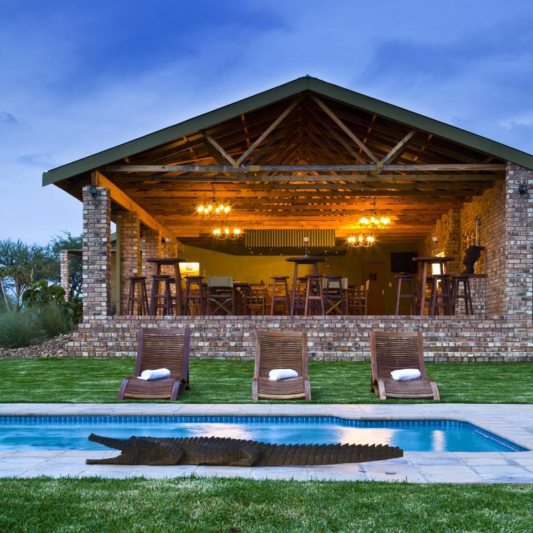Windhoek Self-Catering Game Camp Dobra Екстериор снимка