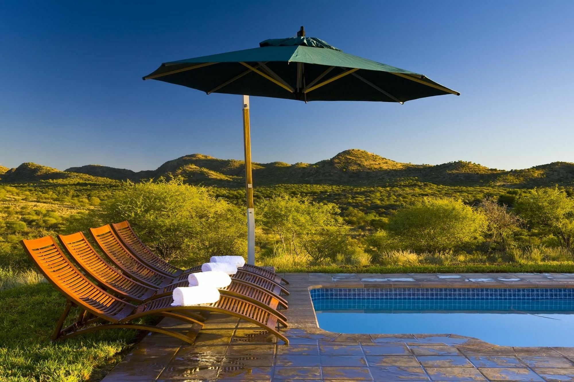 Windhoek Self-Catering Game Camp Dobra Екстериор снимка